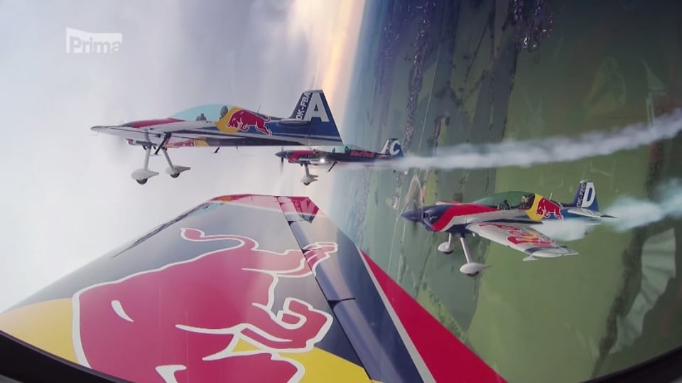 Flying Bulls ve formaci